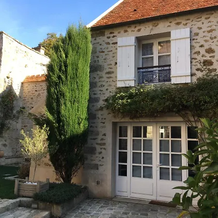 La Maison D'Emilie - Appartements Chaumes-en-Brie Exterior photo